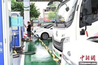 新政引领未来 充电网络智能化升级，让新能源出行更便捷经济